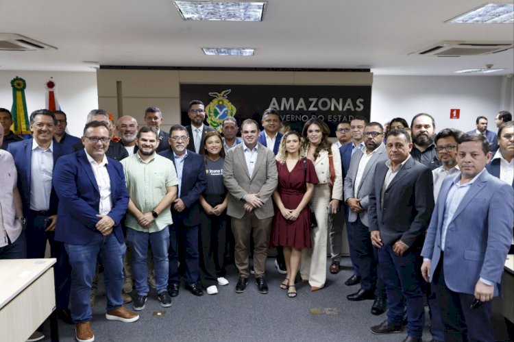 Mais de 14 mil servidores da Segurança terão reajuste de 4,14%, anuncia o governador interino Roberto Cidade