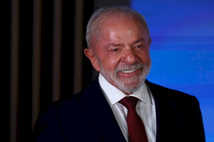 Governo Lula decide reduzir tributos sobre gasolina para combater efeitos da guerra no Irã