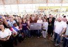Na véspera do Dia das Mães, governador Roberto Cidade entrega 983 cartões do Auxílio Estadual para mulheres da capital