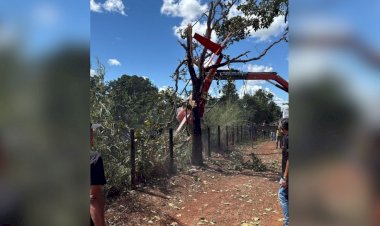 Helicóptero da dupla Henrique e Juliano cai em fazenda no Tocantins