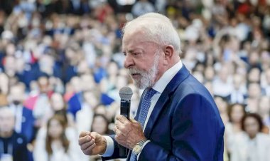 Lula anuncia fim da taxa das blusinhas; compras internacionais de até U$ 50 não pagarão imposto