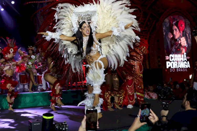 Curral do Garantido transforma Sambódromo em palco de exaltação às mulheres da Amazônia