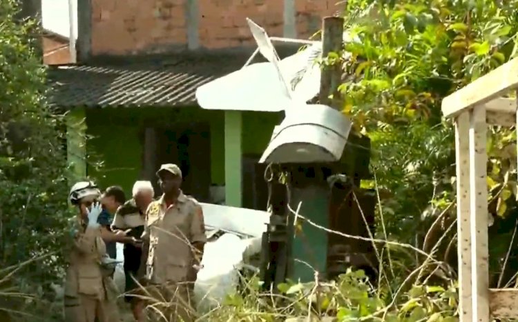 Monomotor cai sobre casa em Nova Iguaçu (RJ) e deixa um morto