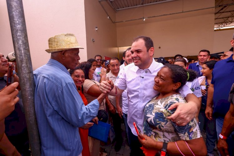 Governador Roberto Cidade entrega 870 cartões do Auxílio Estadual durante Governo Presente e amplia acesso a serviços essenciais na zona norte de Manaus
