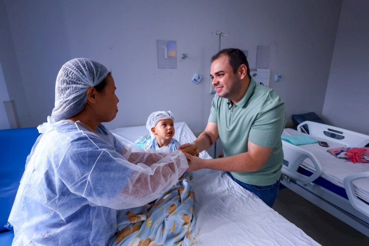 Governador Roberto Cidade acompanha início do 100º implante coclear realizado pelo Governo do Amazonas