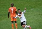 Alemanha vira contra Costa do Marfim no fim e avança ao mata-mata da Copa