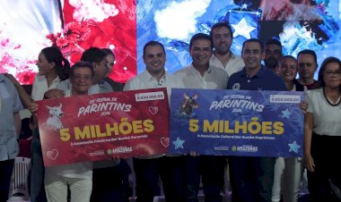 Em Parintins, governador Roberto Cidade anuncia investimentos para o 59º Festival Folclórico e assina convênio para obras de infraestrutura no município