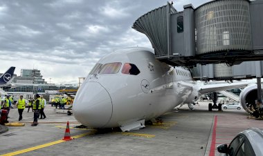 Boeing 787 da Lufthansa colapsa no aeroporto de Frankfurt e deixa vários feridos; vídeo
