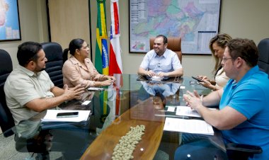 Governador Roberto Cidade assina ordens de serviço para obras de pavimentação em Nova Olinda do Norte, Borba e Humaitá