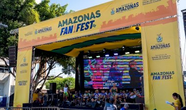 Amazonas Fan Fest reúne torcida para transmissão do jogo Brasil e Escócia no Largo de São Sebastião, nesta quarta-feira