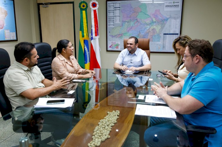 Governador Roberto Cidade assina ordens de serviço para obras de pavimentação em Nova Olinda do Norte, Borba e Humaitá