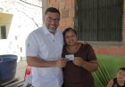 'Ajuda muitas famílias a colocar comida na mesa', afirma beneficiária do Auxílio Estadual criado na gestão Wilson Lima