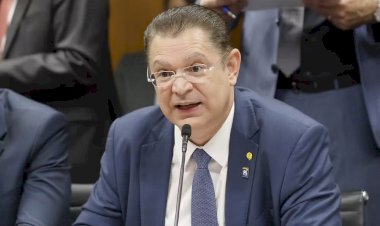PF mira pessoas ligadas ao líder do PL em operação sobre suspeita de desvios de cota parlamentar