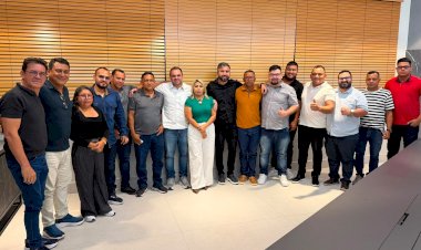 Debandada: apoios do PL a Roberto Cidade crescem no interior e ameaçam Maria do Carmo