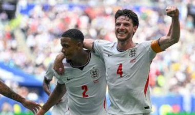 Em jogo de dez gols, Inglaterra vence a França e fica em terceiro na Copa do Mundo