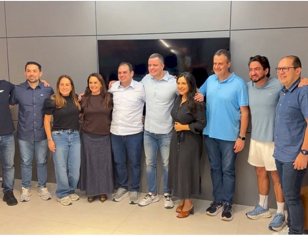 Vereadores da Câmara Municipal de Manaus abraçam pré-candidatura de Roberto Cidade