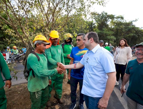 Governador Roberto Cidade fiscaliza obras de pavimentação em Manicoré