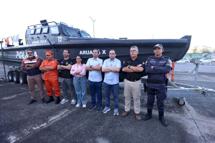 Governador Roberto Cidade entrega lanchas blindadas e equipamentos que reforçam combate ao narcotráfico no Amazonas
