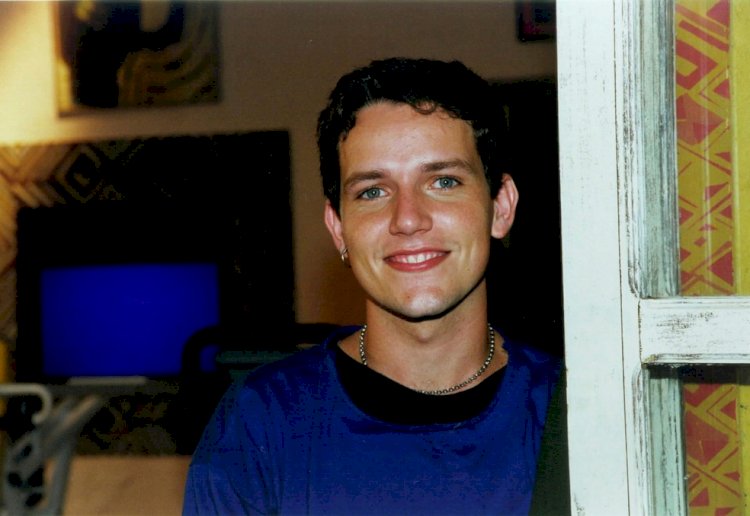 Ator Edward Boggiss morre aos 49 anos; velório acontece no Rio