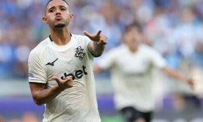 Pela 20ª rodada do Brasileiro série A. Botafogo vence o Cruzeiro no Mineirão e cola na briga pela Libertadores
