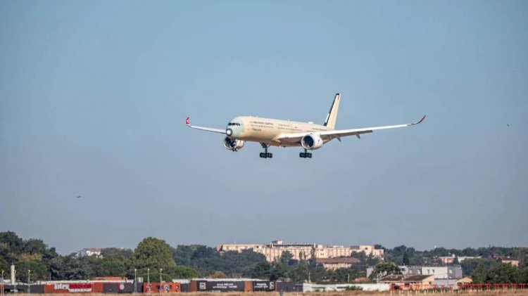 Avião de rota mais longa do mundo bate recorde com voo direto de 24 horas