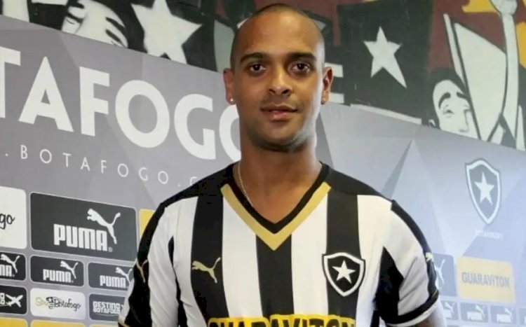 Tássio Maia dos Santos, ex-jogador do Botafogo, é uma das vítimas fatais de queda de muro por ventania