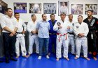 Governador Roberto Cidade visita projeto esportivo que atende crianças e adolescentes no Coroado