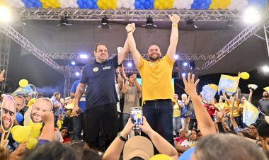 Roberto Cidade participa de ato que confirma Fausto Júnior na disputa à reeleição para deputado federal