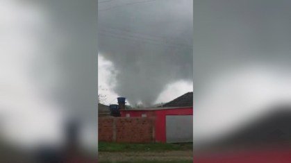 Grande tornado gerado por passagem de ciclone bomba atinge RS
