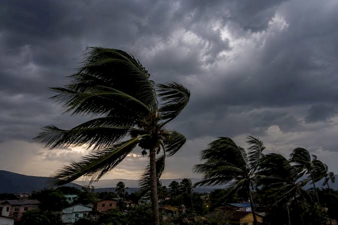 Inmet emite avisos de vendaval para 11 estados; ciclone extratropical já se formou