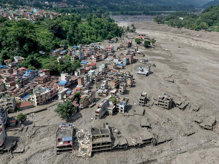 Avanlanche de lama na fronteira do Nepal com o Tibete deixa 95 mortos e mais de 380 desaparecidos; VÍDEO