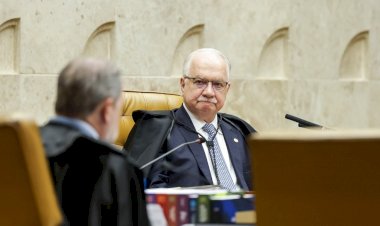 Fachin dá 72 horas para Mendonça se manifestar sobre pedido da AGU para suspender afastamento do diretor da PF