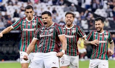 Pela 28ª rodada do Brasileiro série A. Fluminense vence Corinthians fora de casa e volta ao G-4 do Brasileirão