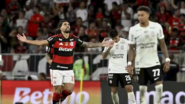 Pela 27ª rodada do Brasileiro série A. Flamengo vence os reservas do Corinthians e mantém a liderança do Brasileirão