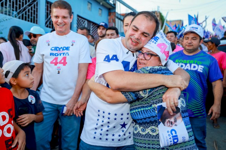 Em caminhada na zona Norte de Manaus, Roberto Cidade apresenta proposta do Hospital da Mulher