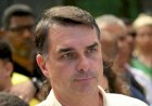 Emails indicam que Flávio Bolsonaro dividia conta com suspeito de lavar dinheiro do INSS