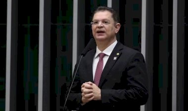 Flávio Bolsonaro vai insistir em votação da PEC das horas trabalhadas depois da eleição, diz líder do PL