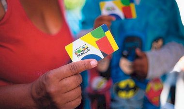 Flávio Bolsonaro apaga posts em que chamava Bolsa Família de ‘bolsa-farelo’