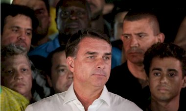 Aliados e advogados tentam falar com Flávio, mas não conseguem contato