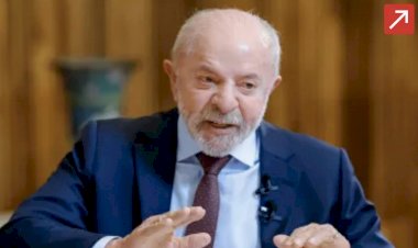 Lula critica fuga de Flávio para os EUA e diz que "quem não deve, não teme"