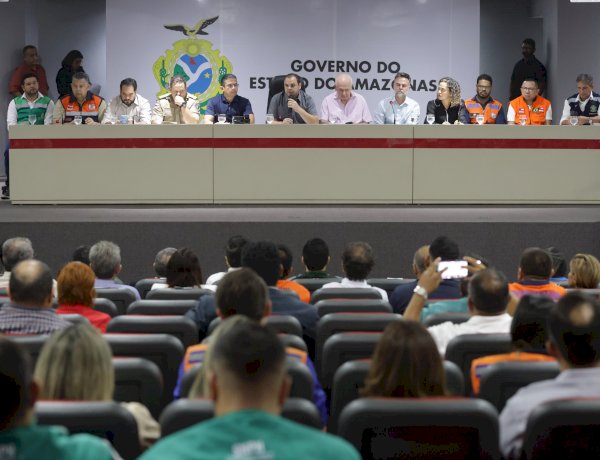Governo do Amazonas reúne prefeitos e reforça articulação para combater queimadas e enfrentar a estiagem